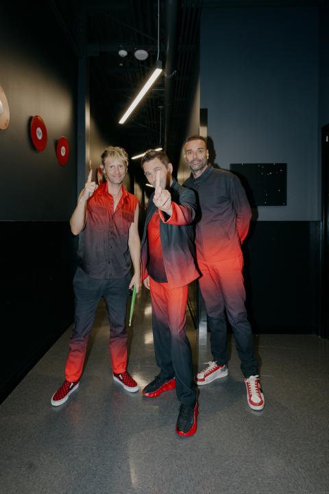 Muse The Wow Signal Number 1 Album Official Charts